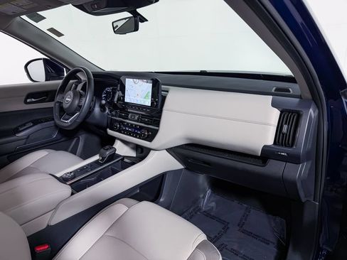 Certified 2024 Nissan Pathfinder SL AWD/4WD image 13