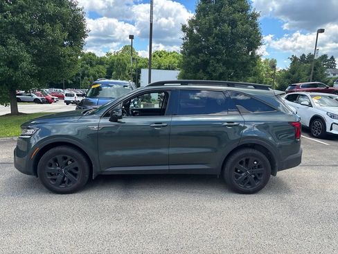 Certified 2023 Kia Sorento S w/ Panoramic Sunroof Package AWD/4WD image 4
