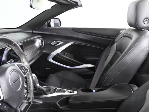 Used 2016 Chevrolet Camaro LT image 19