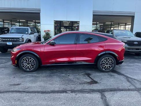 Certified 2024 Ford Mustang Mach-E Premium AWD/4WD image 3