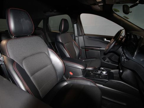 Used 2025 Ford Escape ST-Line w/ Equipment Group 301A image 23