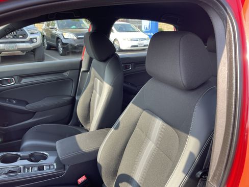 Used 2025 Honda Civic Sport image 17