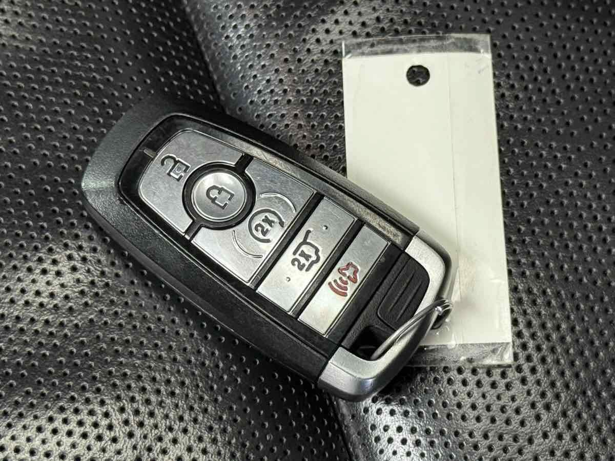 Used 2020 Ford Explorer Platinum w/ Premium Technology Package AWD/4WD image 44