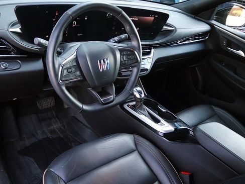 Used 2024 Buick Envista Avenir image 13