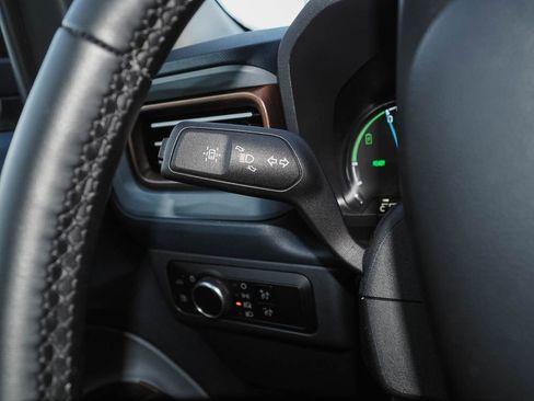 Used 2024 Ford Maverick Lariat image 29