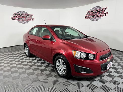 Used 2012 Chevrolet Sonic LS image 9