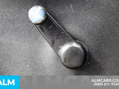 Used 2017 Nissan Versa S Plus image 39