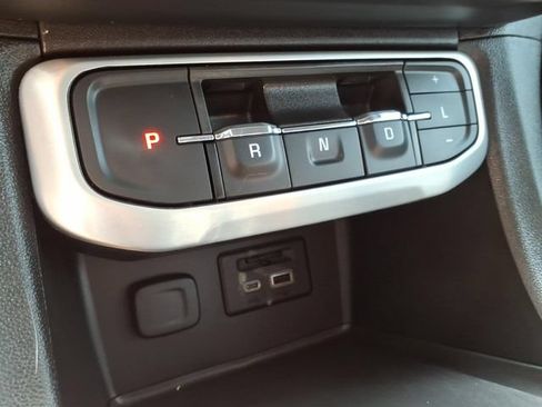 Used 2022 GMC Acadia SLE w/ Driver Convenience Package AWD/4WD image 26