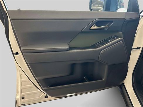 Certified 2025 Lexus GX 550 image 16