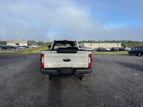 Used 2017 Ford F250 XL w/ STX Appearance Package AWD/4WD image 5