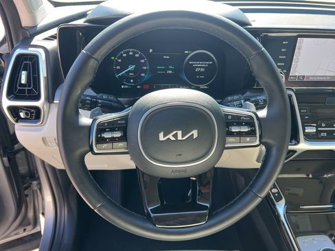 Certified 2024 Kia Sorento SX Prestige image 13