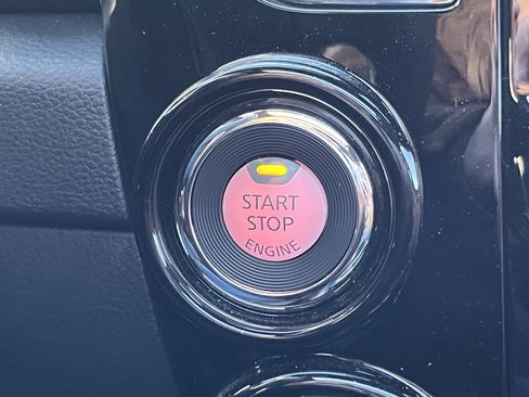 Used 2022 Nissan Titan Platinum Reserve w/ Moonroof Package image 34