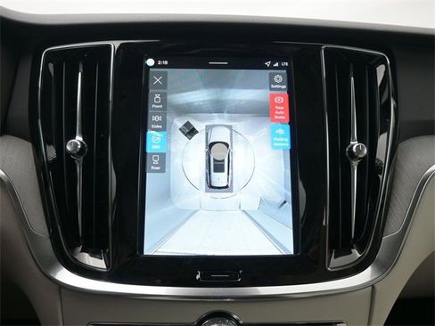 New 2026 Volvo V60 B5 Cross Country Plus w/ Protection Package Premier image 20