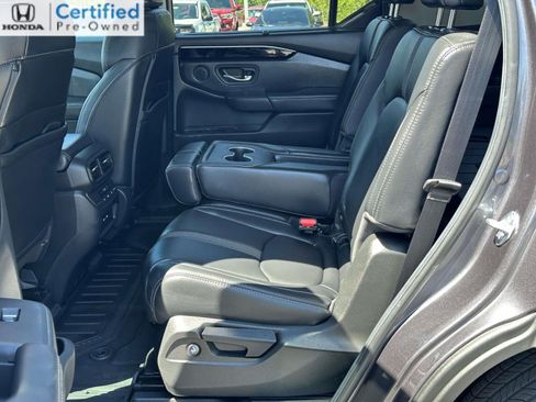 Certified 2025 Honda Pilot EX-L image 10