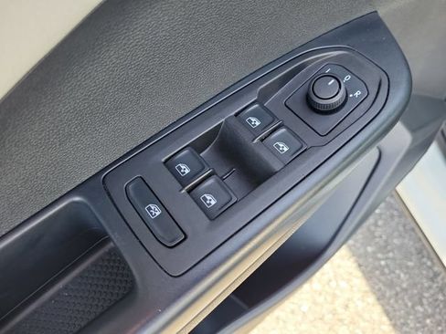 Certified 2025 Volkswagen Taos S FWD image 13