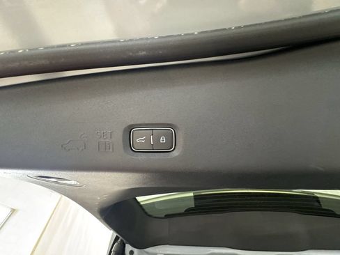 Used 2025 Ford Expedition Active AWD/4WD image 24
