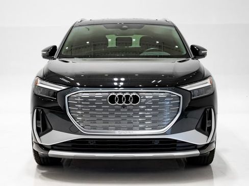 Used 2024 Audi Q4 e-tron Premium Plus w/ Premium Plus AWD/4WD image 4
