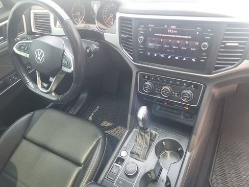 Used 2021 Volkswagen Atlas SE w/ Panoramic Sunroof Package AWD/4WD image 6
