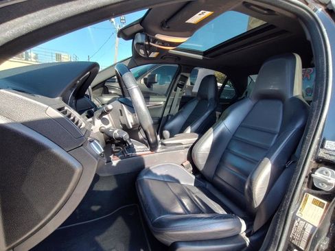 Used 2010 Mercedes-Benz C 63 AMG Sedan image 14