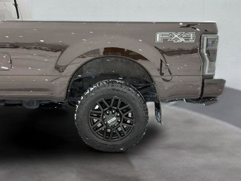 Used 2021 Ford F350 Lariat image 25