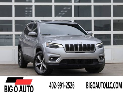 Used 2019 Jeep Cherokee Limited AWD/4WD image 1