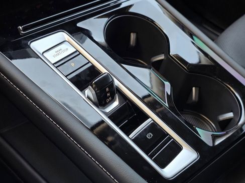 New 2026 Volkswagen Atlas SE image 14