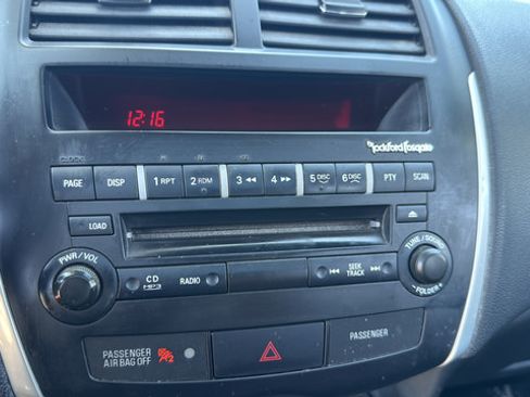 Used 2013 Mitsubishi Outlander Sport SE FWD image 15