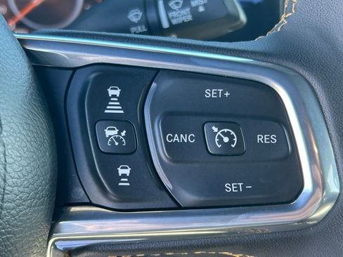 Used 2024 Jeep Wrangler Sahara image 23