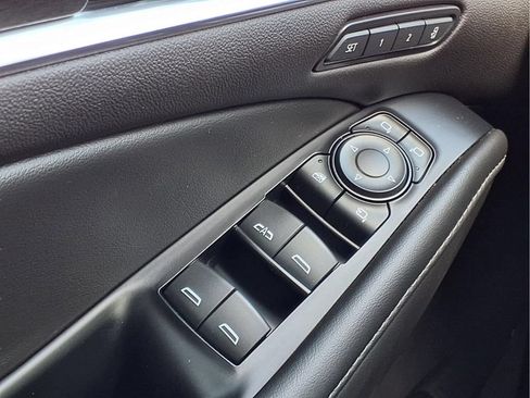 Used 2024 Buick Enclave Avenir w/ Avenir Technology Package AWD/4WD image 18