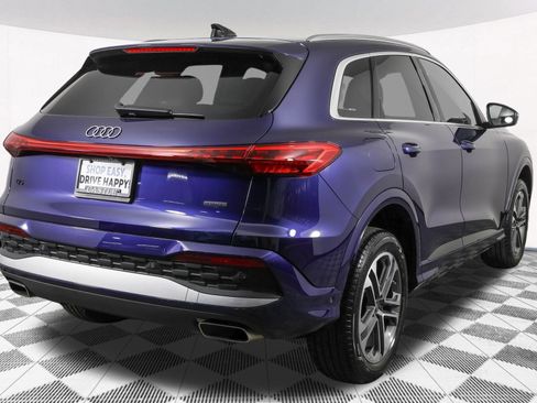 Used 2025 Audi Q5 Premium w/ Convenience Package AWD/4WD image 19