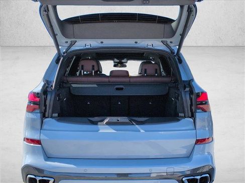 Used 2025 BMW X5 M60i image 6