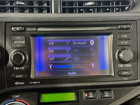 Used 2014 Toyota Prius C Three image 19