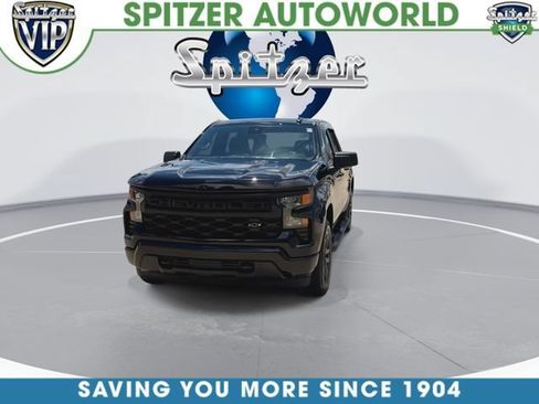 Used 2024 Chevrolet Silverado 1500 Custom w/ Turbomax Blackout Package AWD/4WD image 4
