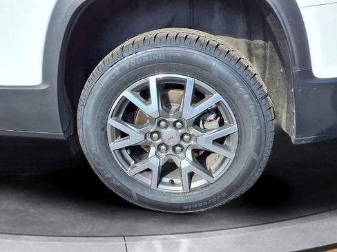 Certified 2021 GMC Acadia SLE w/ Driver Convenience Package AWD/4WD image 17