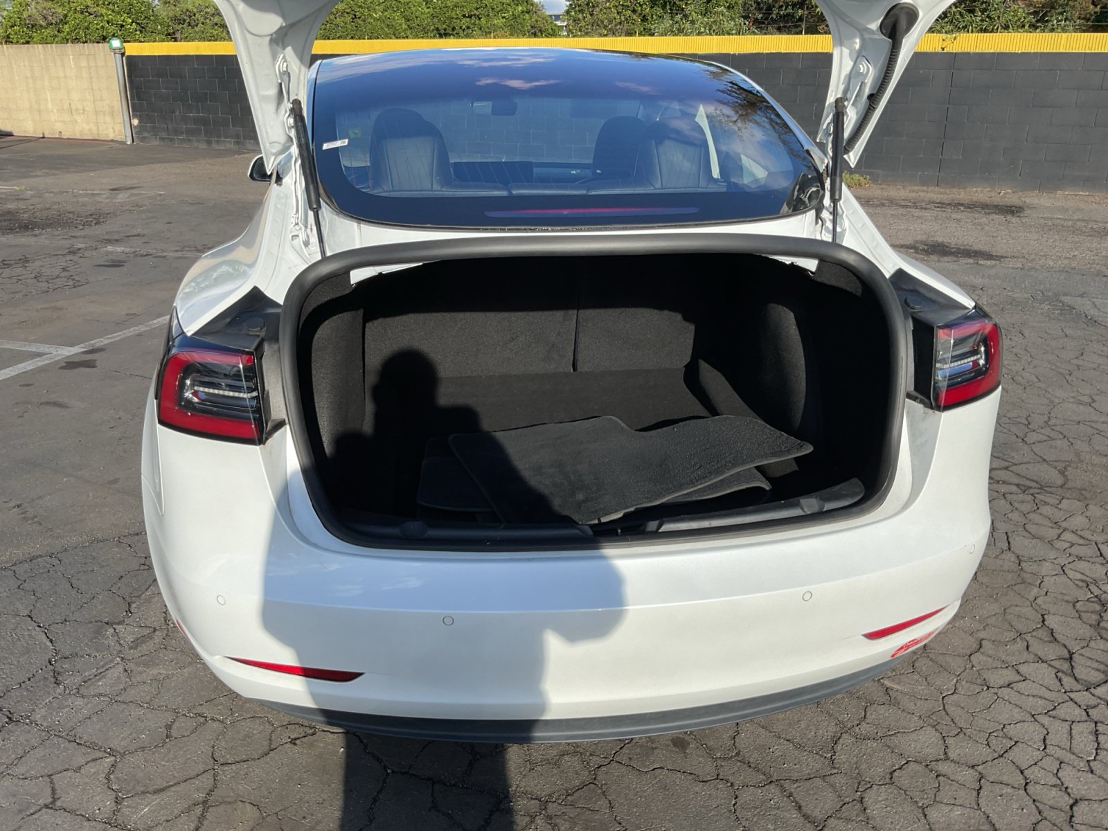 Used 2018 Tesla Model 3 Long Range RWD image 24