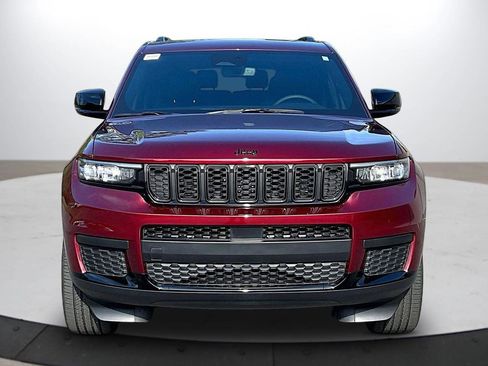 Certified 2025 Jeep Grand Cherokee L Altitude AWD/4WD image 3