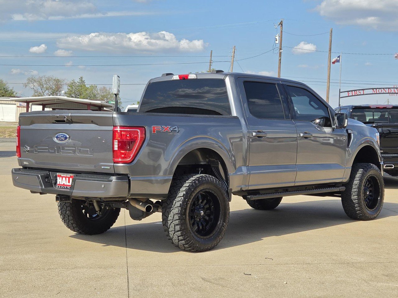 Used 2022 Ford F150 XLT w/ Equipment Group 302A High AWD/4WD image 4