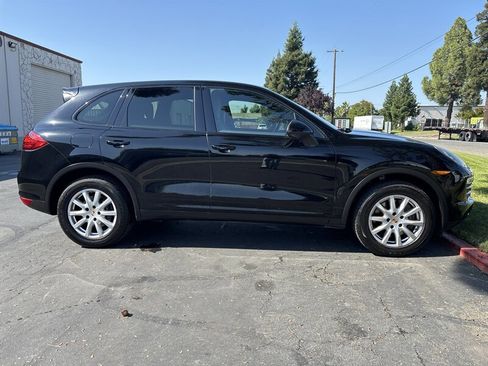 Used 2014 Porsche Cayenne AWD/4WD image 14