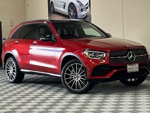 Used 2022 Mercedes-Benz GLC 300 4MATIC image 2