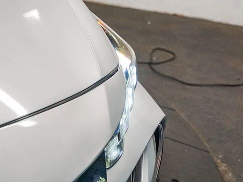 Used 2020 Toyota Prius Prime XLE FWD image 7