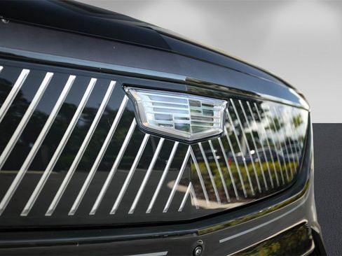 Used 2025 Cadillac Escalade IQ Sport 2 w/ LPO, ONYX Package image 10