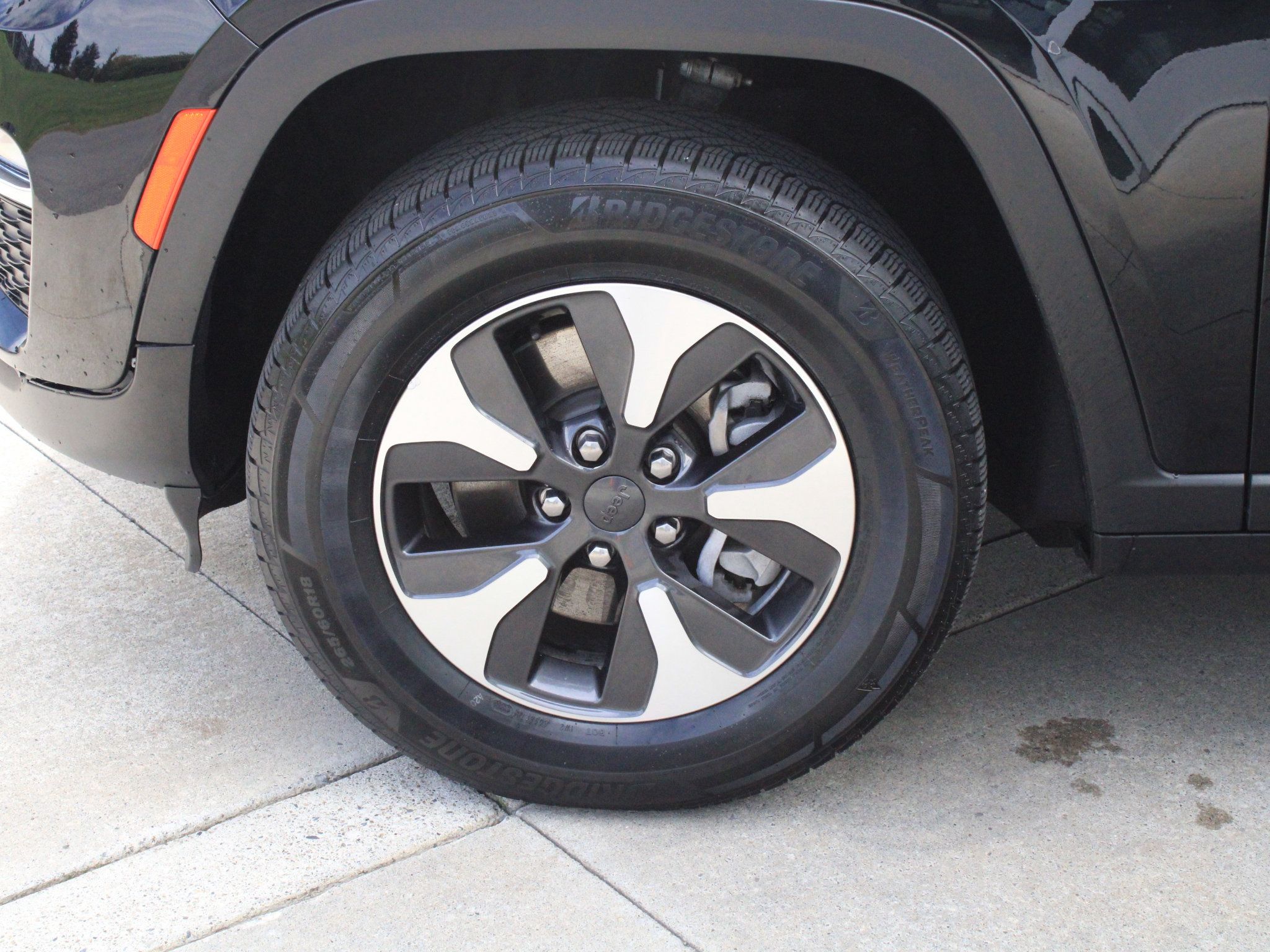 Used 2023 Jeep Grand Cherokee 4WD 4xe image 38