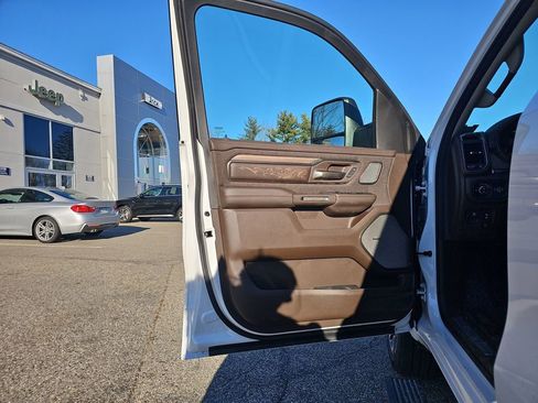 New 2026 RAM 1500 Limited w/ Trailer Tow Group image 17