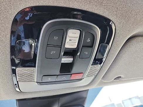 Used 2022 Hyundai Palisade Limited AWD/4WD image 18