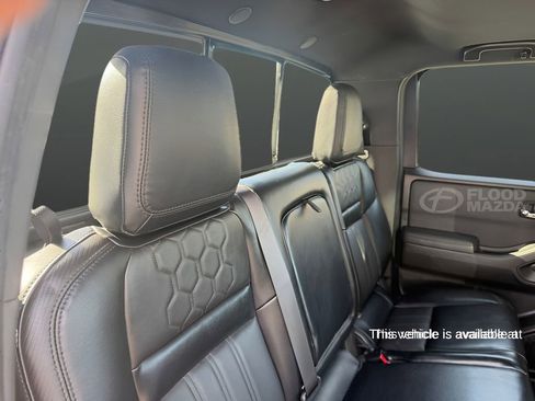 Used 2022 Nissan Frontier PRO-4X w/ Pro-4X Premium Package image 15