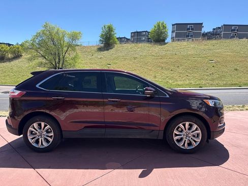 Certified 2022 Ford Edge Titanium w/ Class II Trailer Tow Package AWD/4WD image 9