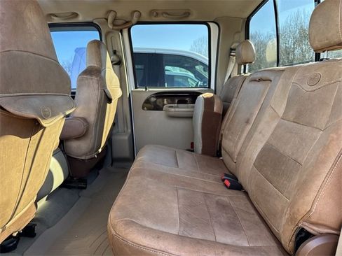 Used 2005 Ford F350 Lariat image 9