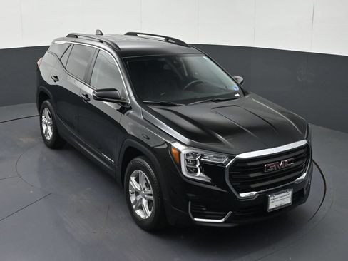 Certified 2023 GMC Terrain SLE w/ Driver Convenience Package AWD/4WD image 30