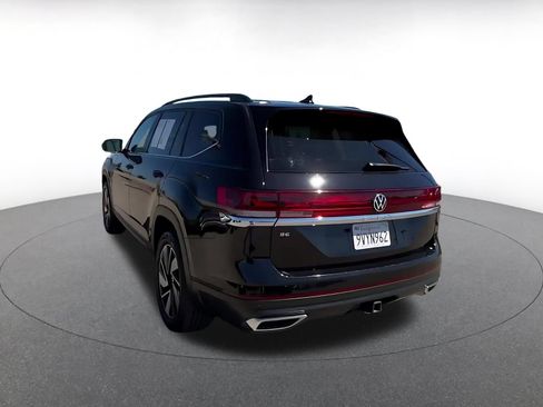 Used 2026 Volkswagen Atlas SE FWD image 9