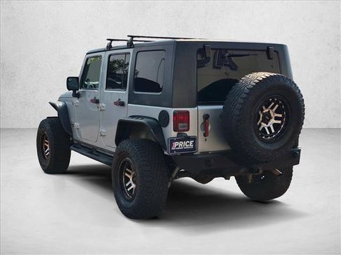 Used 2008 Jeep Wrangler Unlimited Sahara w/ Mopar Chrome Edition Group AWD/4WD image 6
